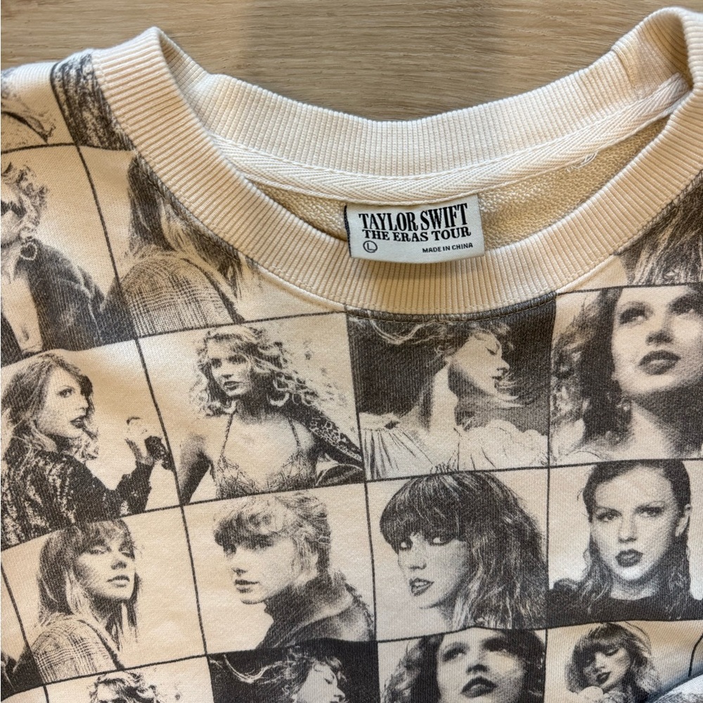 Taylor Swift The Eras Tour Cropped Sweatshirt Size Large